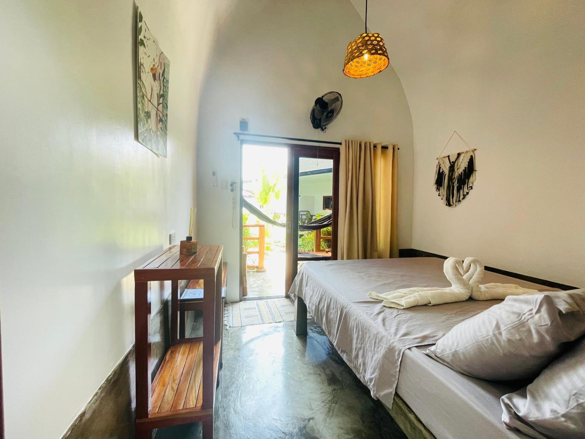 Maayong Hostel (Adults Only) Moalboal Exterior photo